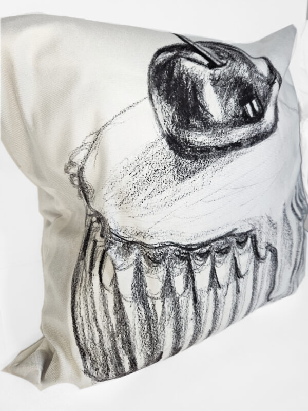 Foo Cushion - Image 3